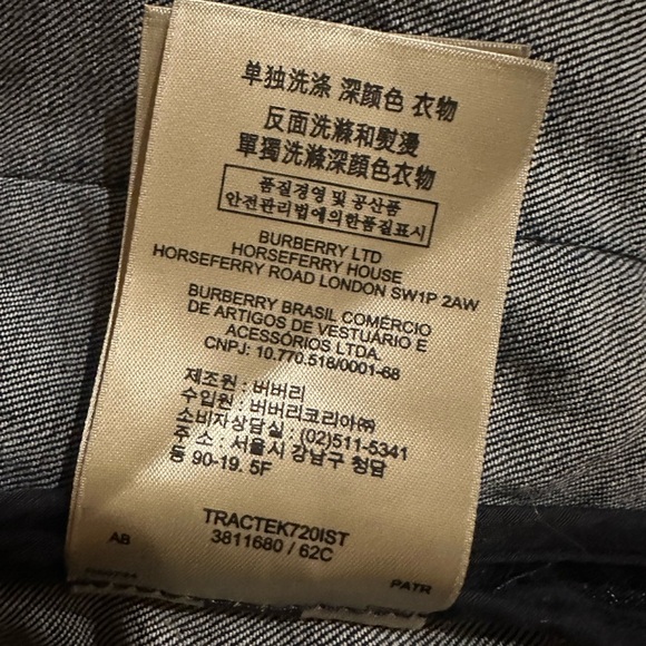 Burberry blue wash Denim Jacket size 12 runs small - Picture 8 of 11